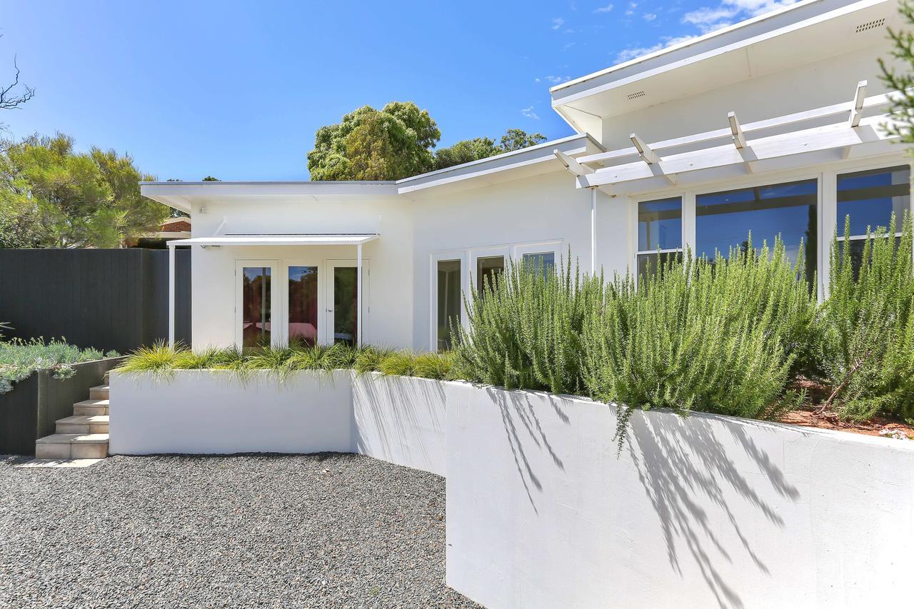 Barossa White House The West Wing Bed & Breakfast Angaston Exterior photo